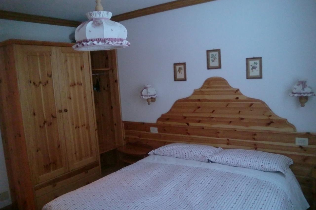 Menardi Sisto B&B กอร์ตินาดัมเปซโซ ภายนอก รูปภาพ